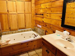 Creekside Dreams - One Bedroom Cabin