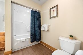 Poplar Point Condo Unit 12E - Three Bedroom Condo