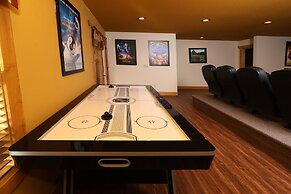 Firefly Nights - Five Bedroom Chalet