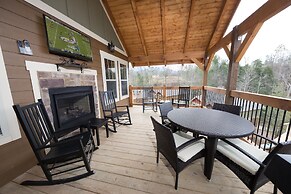 Firefly Nights - Five Bedroom Chalet