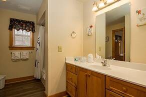 Briarstone Lodge Condo 13C - Two Bedroom Condo