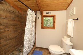 Bear Trails - Two Bedroom Cabin