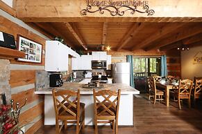 Bear Trails - Two Bedroom Cabin