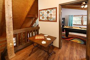 Bear Trails - Two Bedroom Cabin