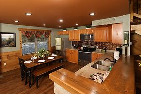 Misty Mountainside - Two Bedroom Chalet