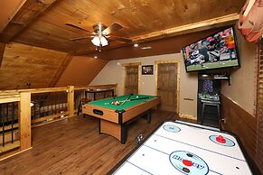 Misty Mountainside - Two Bedroom Chalet