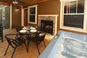 Misty Mountainside - Two Bedroom Chalet