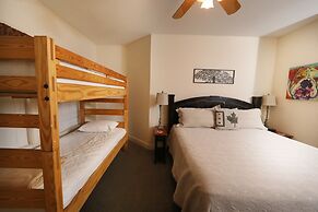 Oak Tree Lodge 3 - Fifteen Bedroom Chalet Lodge