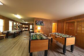 Oak Tree Lodge 3 - Fifteen Bedroom Chalet Lodge