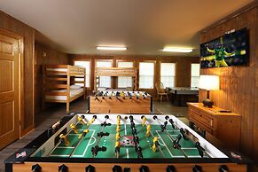 Oak Tree Lodge 3 - Fifteen Bedroom Chalet Lodge