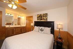 Oak Tree Lodge 3 - Fifteen Bedroom Chalet Lodge