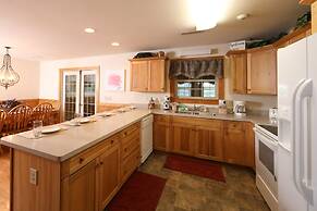 Oak Tree Lodge 3 - Fifteen Bedroom Chalet Lodge