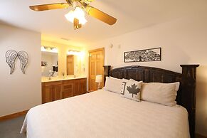 Oak Tree Lodge 3 - Fifteen Bedroom Chalet Lodge