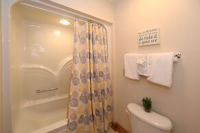 Oak Tree Lodge 3 - Fifteen Bedroom Chalet Lodge