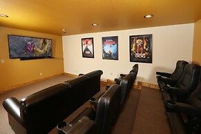 Movie DiveInn - Four Bedroom Chalet