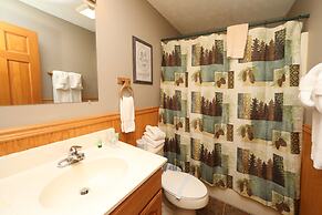 Just Hanging Out - Three Bedroom Cabin