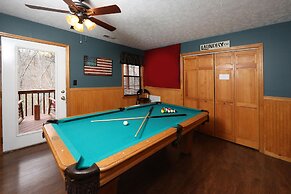 Just Hanging Out - Three Bedroom Cabin