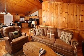 Just Hanging Out - Three Bedroom Cabin