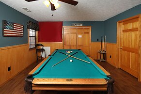 Just Hanging Out - Three Bedroom Cabin