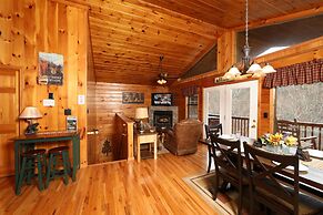 Just Hanging Out - Three Bedroom Cabin