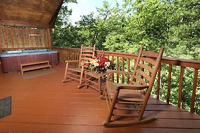 Just Hanging Out - Three Bedroom Cabin