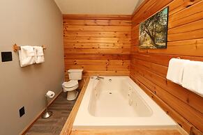 Just Hanging Out - Three Bedroom Cabin