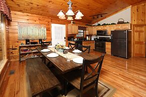 Just Hanging Out - Three Bedroom Cabin