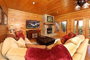 Grampy Camp Lodge at Gatlinburg