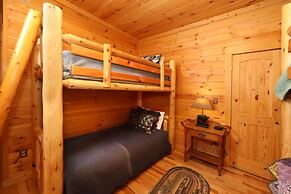 Grampy Camp Lodge at Gatlinburg