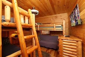 Grampy Camp Lodge at Gatlinburg