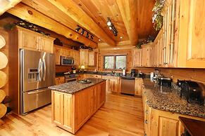 Grampy Camp Lodge at Gatlinburg