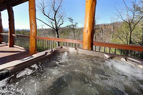 Grampy Camp Lodge at Gatlinburg