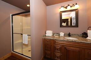 Dive Right In - Four Bedroom Chalet