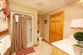 Pinnacle View 7B - Three Bedroom Chalet