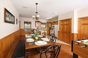 Apple Blossom 10 - Two Bedroom Chalet