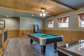 Marco Polo - Four Bedroom Chalet