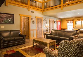 A Hilltop Hideaway - Four Bedroom Chalet