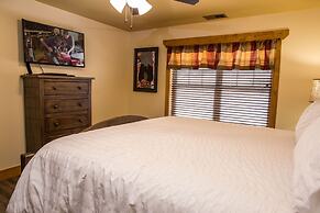 A Hilltop Hideaway - Four Bedroom Chalet