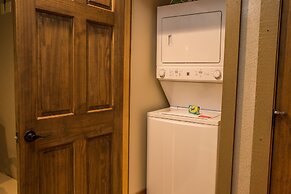 A Hilltop Hideaway - Four Bedroom Chalet