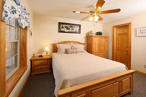 Ivy Falls 9 - Five Bedroom Chalet