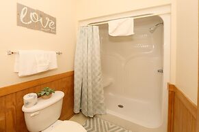 Ivy Falls 9 - Five Bedroom Chalet