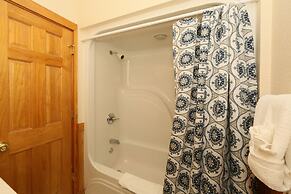 Ivy Falls 9 - Five Bedroom Chalet