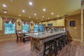 Swimmin in the Smokies - Six Bedroom Chalet