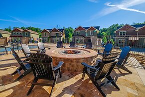 Swimmin in the Smokies - Six Bedroom Chalet