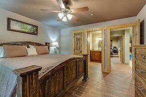 Swimmin in the Smokies - Six Bedroom Chalet