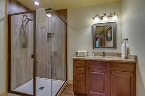 Swimmin in the Smokies - Six Bedroom Chalet