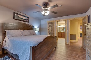 Swimmin in the Smokies - Six Bedroom Chalet