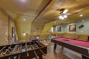 Swimmin in the Smokies - Six Bedroom Chalet