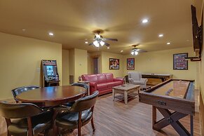 Swimmin in the Smokies - Six Bedroom Chalet