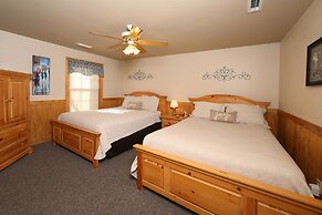 Cedar Falls 8 - Three Bedroom Chalet